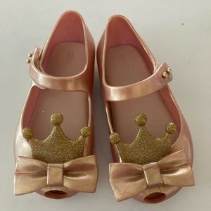 Princess Mary Jane slippers for toddler girls